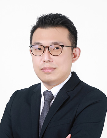 Dr Loh Tze Liang